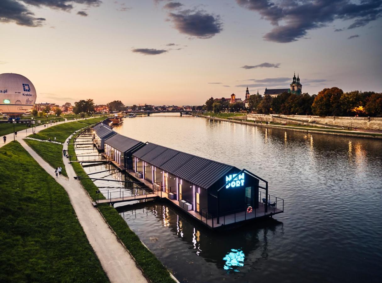 New Port - Premium Floating Aparthotel Cracóvia Exterior foto