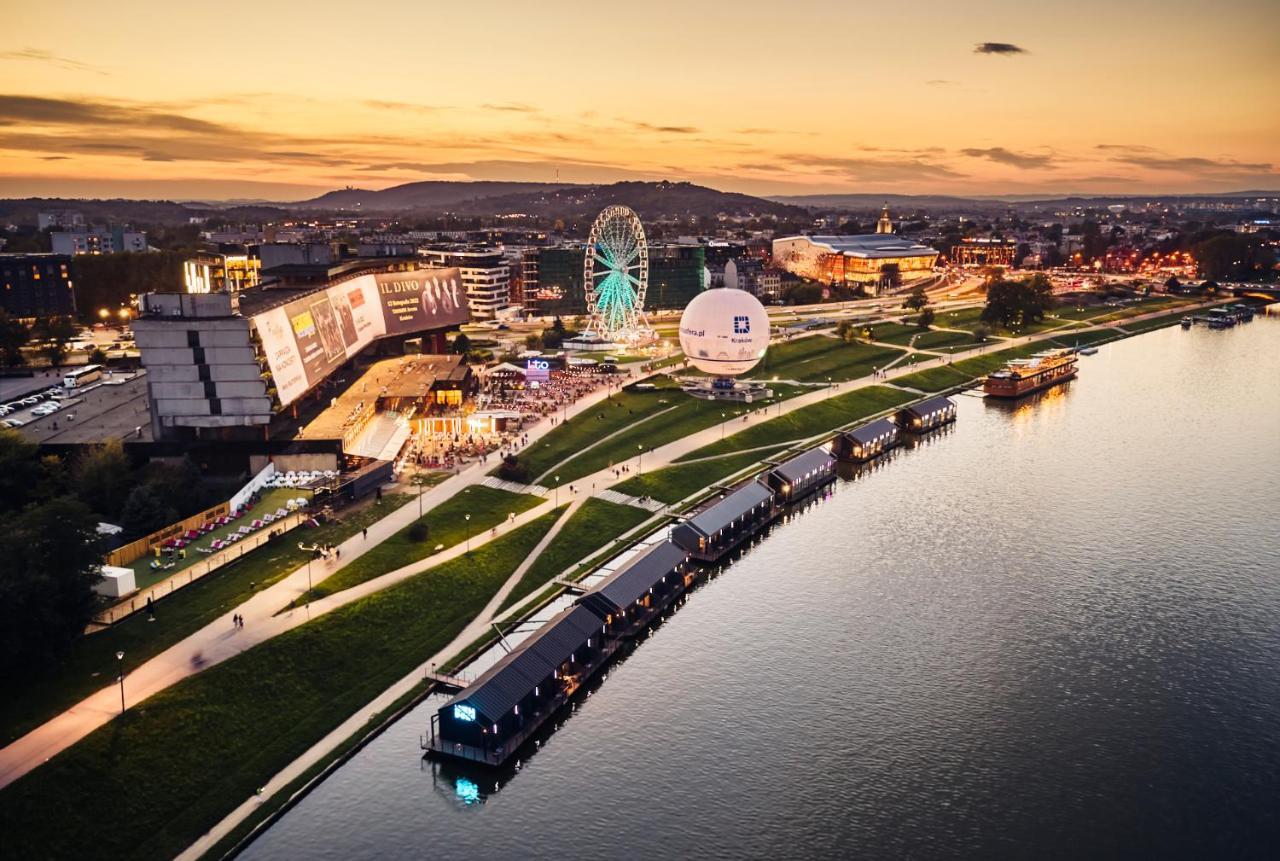 New Port - Premium Floating Aparthotel Cracóvia Exterior foto